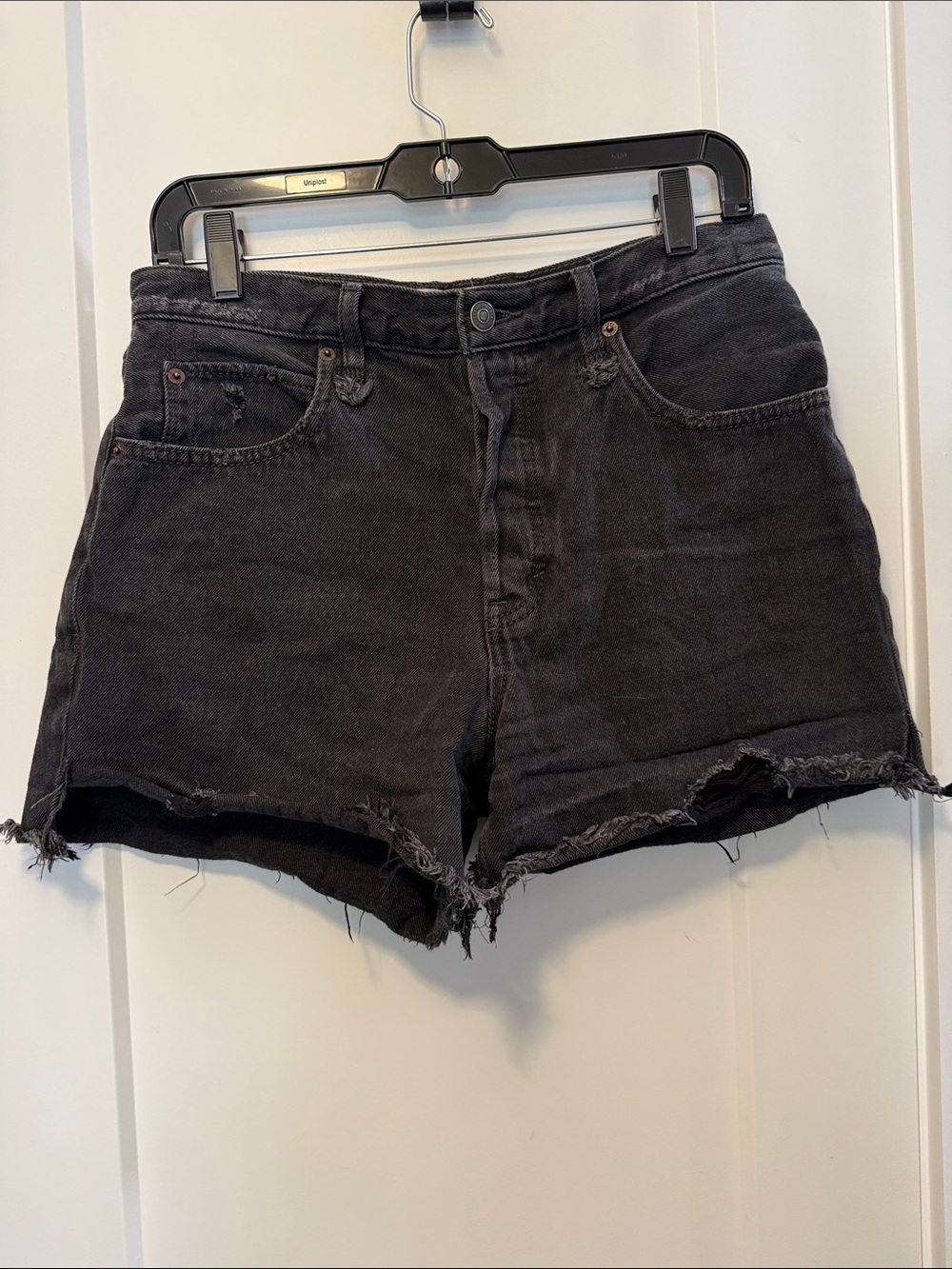 We The Free Womens Black High-Rise Frayed Denim Shorts size 28